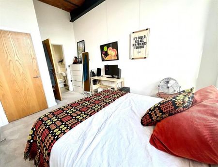 2 Bedroom Apartment To Let - Photo 5