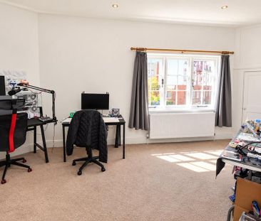 2 bedroom maisonette to rent - Photo 2