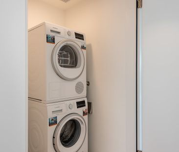 "Helle Attikawohnung wartet auf Sie!" - Foto 2