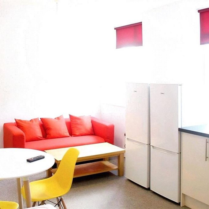 1 bedroom in a house share to rent - Photo 1