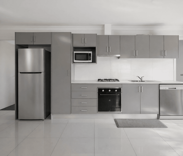 Tidy Two Bedroom Granny Flat in a Quiet Street - Photo 3