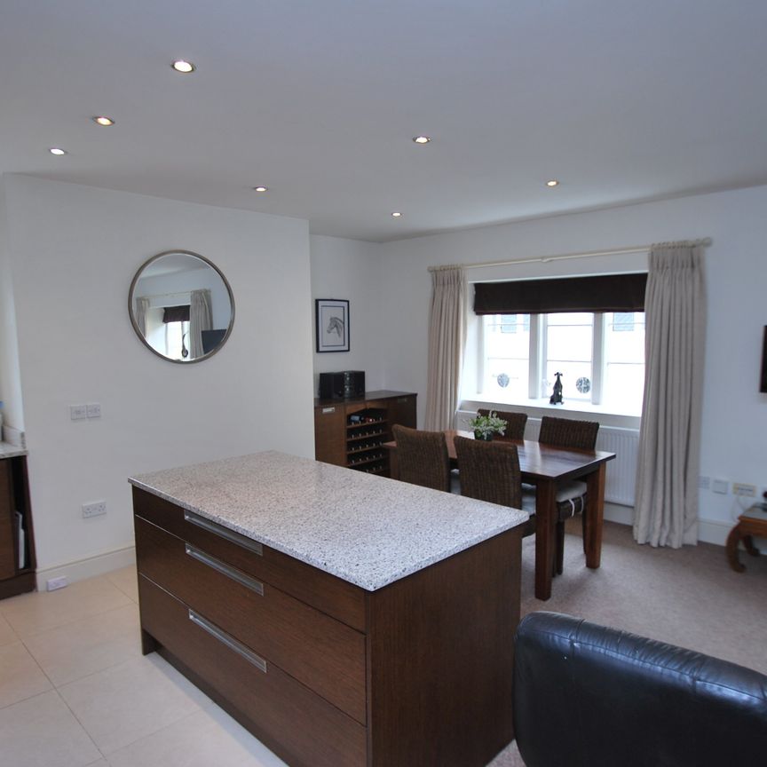 Sutcliffe House, Bath, London Road - Photo 1