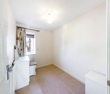 3 bedroom semi-detached house to rent - Photo 6