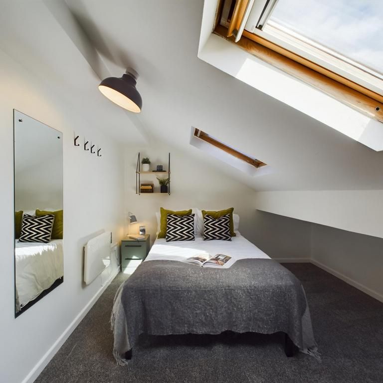 147 bedroom house share to rent - Photo 1