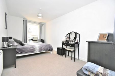 2 bedroom flat to rent - Photo 5