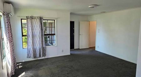 3 Bedroom Home, Highland Park - Photo 2