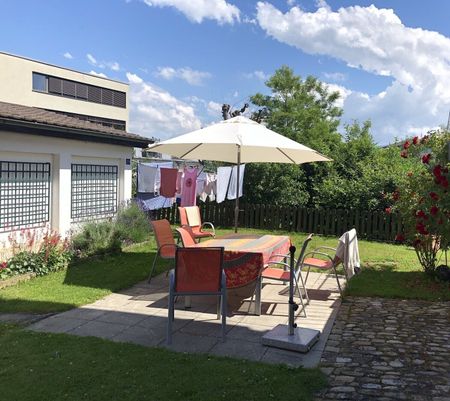 LARGE APARTMENT IN A QUIET ENVIRONMENT! - Photo 2