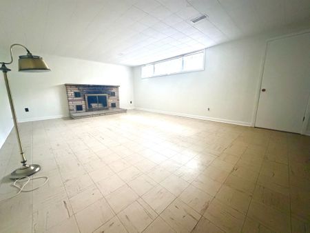 For Lease - 36 Sumner Heights Drive, Toronto, Ontario - Photo 4