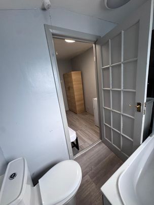 Room in a Shared House, Grange Road, E13 - Photo 1