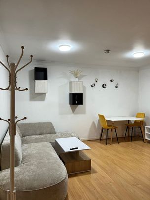 7 Wesley Avenue - Photo 1