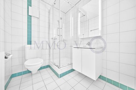 STANDING WITH LAKE AND MOUNTAIN VIEW - Foto 4