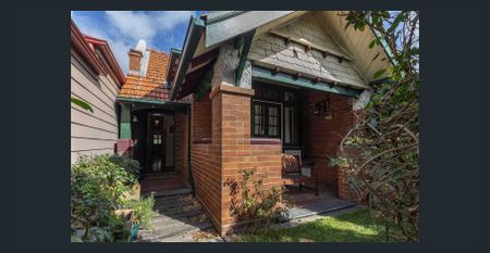 Charming 3-Bedroom Home in the Heart of Crows Nest - Photo 3