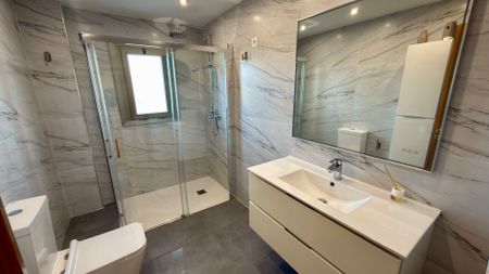 Ático de alquiler en Calle Pacífico, Paseo Marítimo Oeste - Pacífico - Photo 3