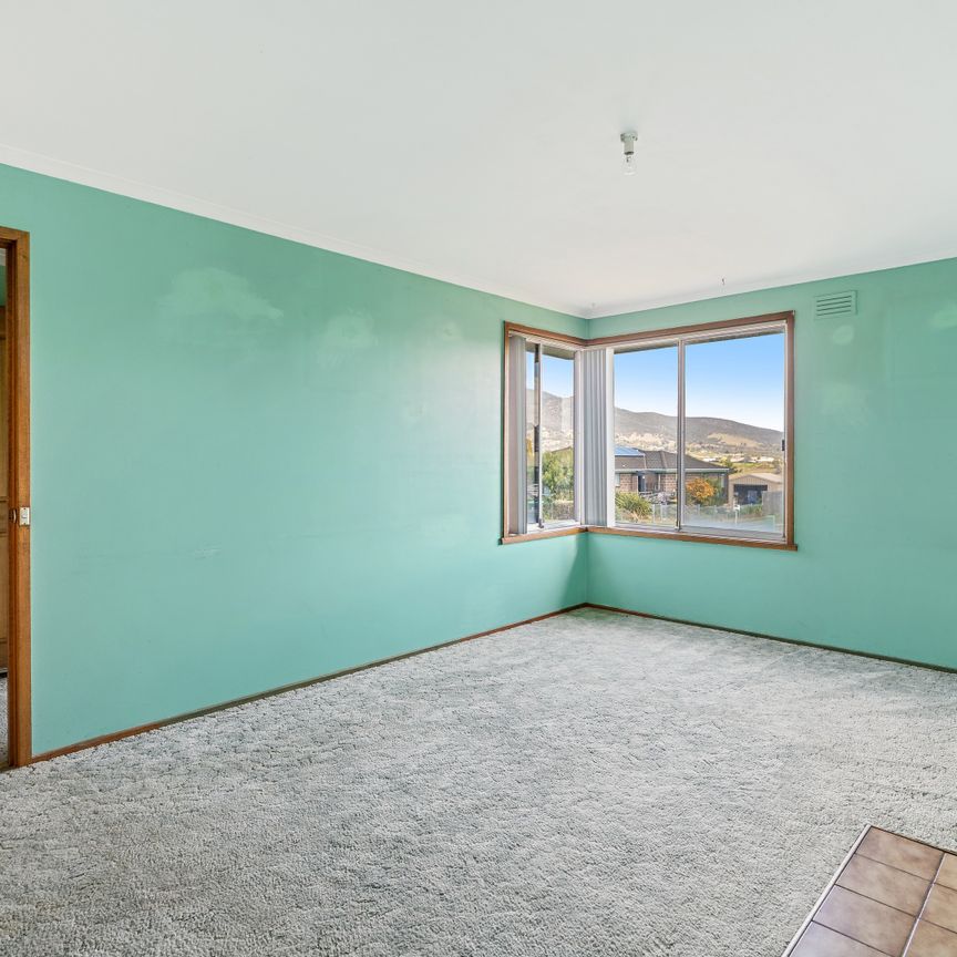 2 Ramsay Place, Herdsmans Cove TAS 7030 - House For Rent | Domain - Photo 1