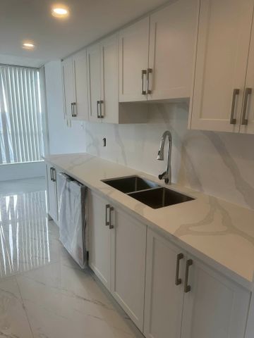 For Lease - 3 Rowntree Road Unit# 901, Toronto, Ontario - Photo 5