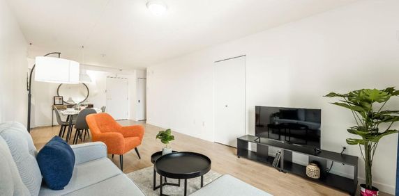 3½ À LOUER À LAVAL – 45 ANS ET + | 1 MOIS GRATUIT - Photo 2
