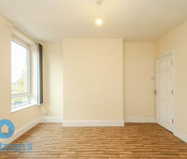 2 bed Flat for Rent - Photo 3