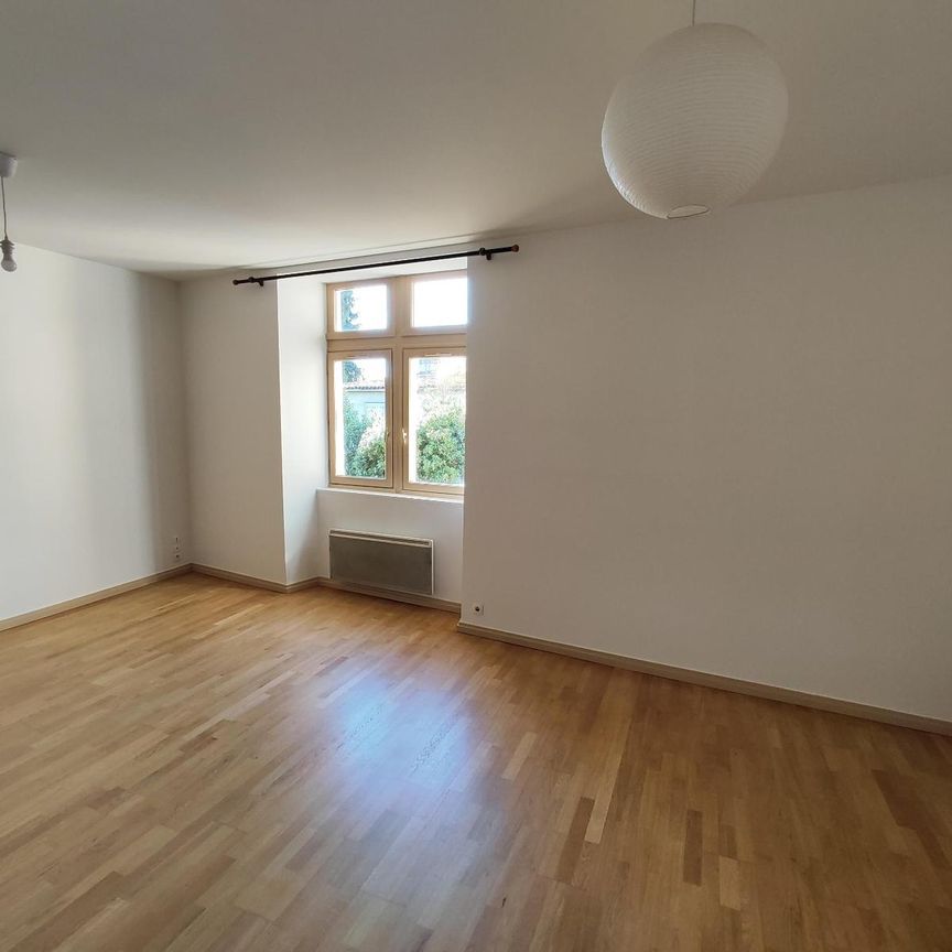 Location Appartement 4 pièces 75m² POITIERS 86000 - Photo 1