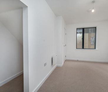 2 bedroom townhouse to rent - Photo 2