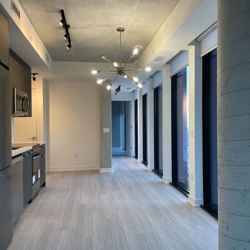 For Lease - 284 King Street Unit# 2005, Toronto, Ontario - Photo 1