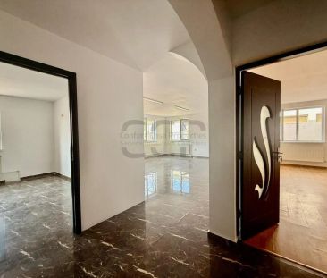 Aparatorii Patriei Vila P+1, NEMOBILATA, renovata acum - Photo 2