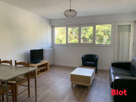 Location Appartement 5 pièces 91m² RENNES 35000 - Photo 2