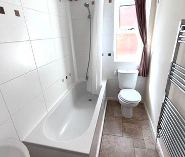4 bedroom detached house to rent - Photo 6