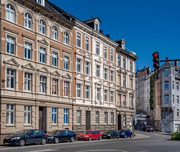 Tolle und modernisierte 2-Zimmer-Wohnung in Wuppertal - Mit Altbau ... - Photo 1