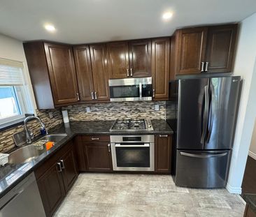 For Lease - 93 Aurora Heights Drive, Aurora, Ontario - Photo 2