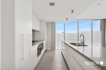 Unfurnished apartment in the heart of Claremont Quarter - Photo 5