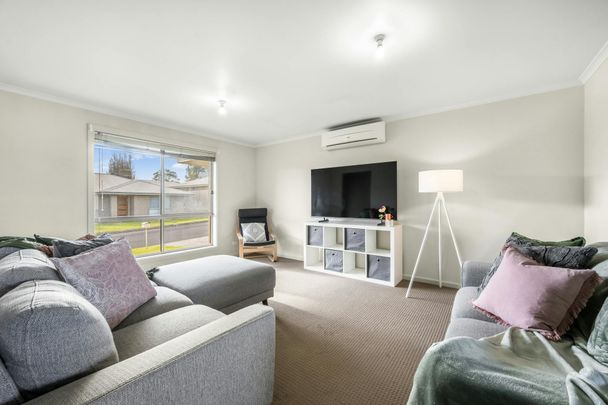 Well Located Unit with Everyday Convenience - Photo 1