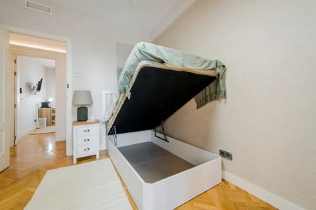 Paseo de la Castellana, Madrid, Community of Madrid 28046 - Photo 3