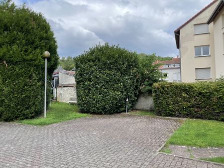 Location Appartement 2 pièces 38m² ST AVOLD 57500 - Photo 3