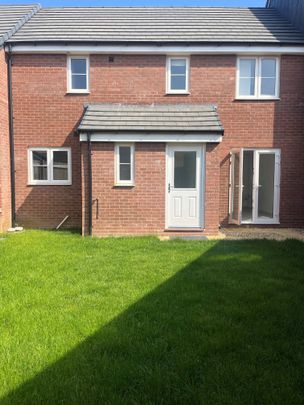 Hawkfinch Drive, Yeovil, Houndstone - Photo 1