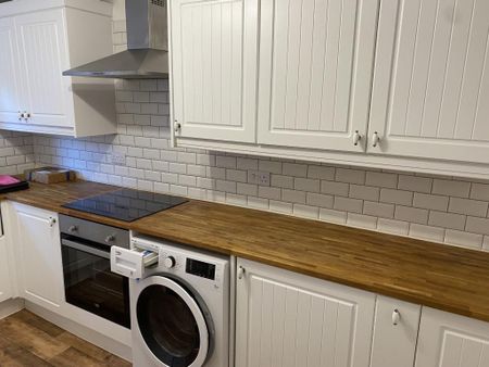 2 bedroom apartment to rent - Photo 2