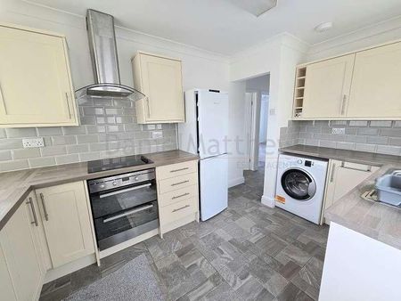 Merlin Crescent, Bridgend, Bridgend County, CF31 - Photo 2