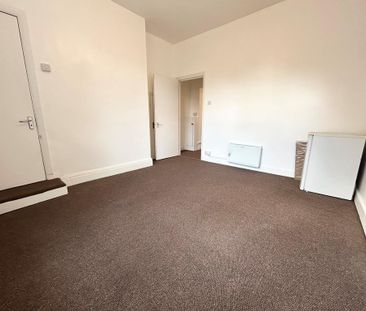 1 bedroom ground floor flat to rent - Photo 6