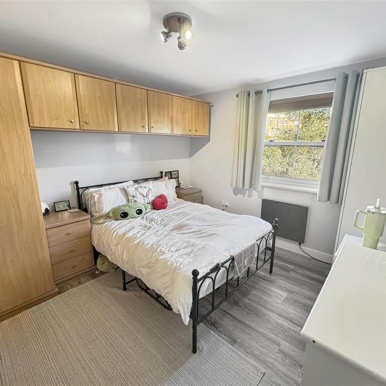 2 bedroom property to rent - Photo 1