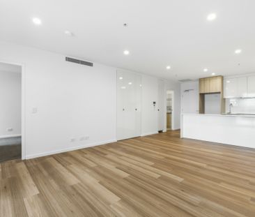 Convenient Location, Spectacular Outlook - Photo 3