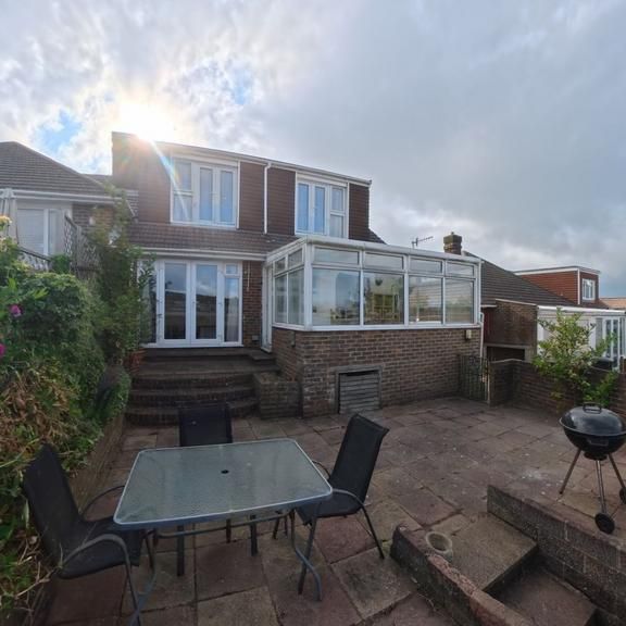 4 bedroom house to rent - Photo 1