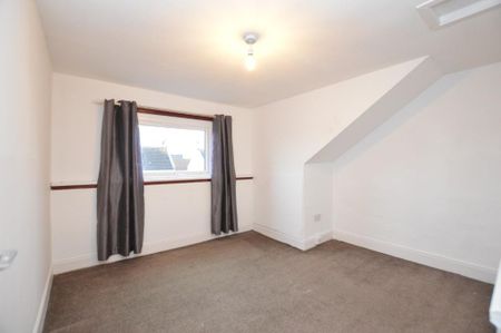 4 bedroom terraced house to rent - Photo 4