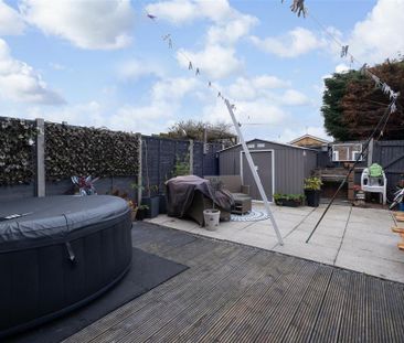 3 bedroom terraced house to rent - Photo 4