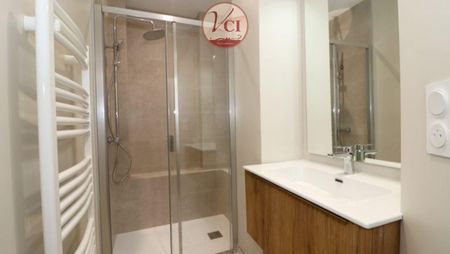 Location Appartement 4 pièces 87m² VICHY 03200 - Photo 5