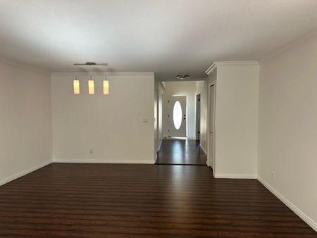 The Gardens - Corner Unit Rancher, 2 Bed/Upper Loft/2 Bathroom - Photo 5