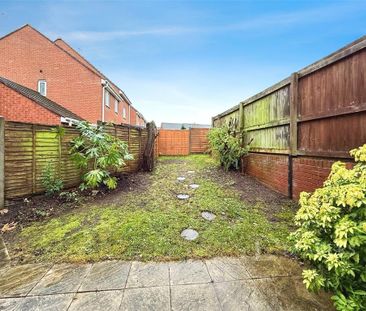 3 bedroom semi-detached house to rent - Photo 6