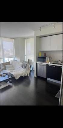 Roomate search for 2 Bed 2 Bath in Metrotown - Photo 1