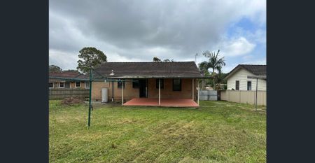 Cozy Cottage - Photo 2