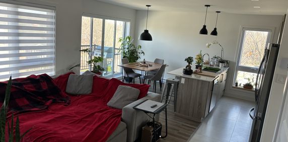 Condo Locatif De Haute Gamme 4 1/2 - Photo 2