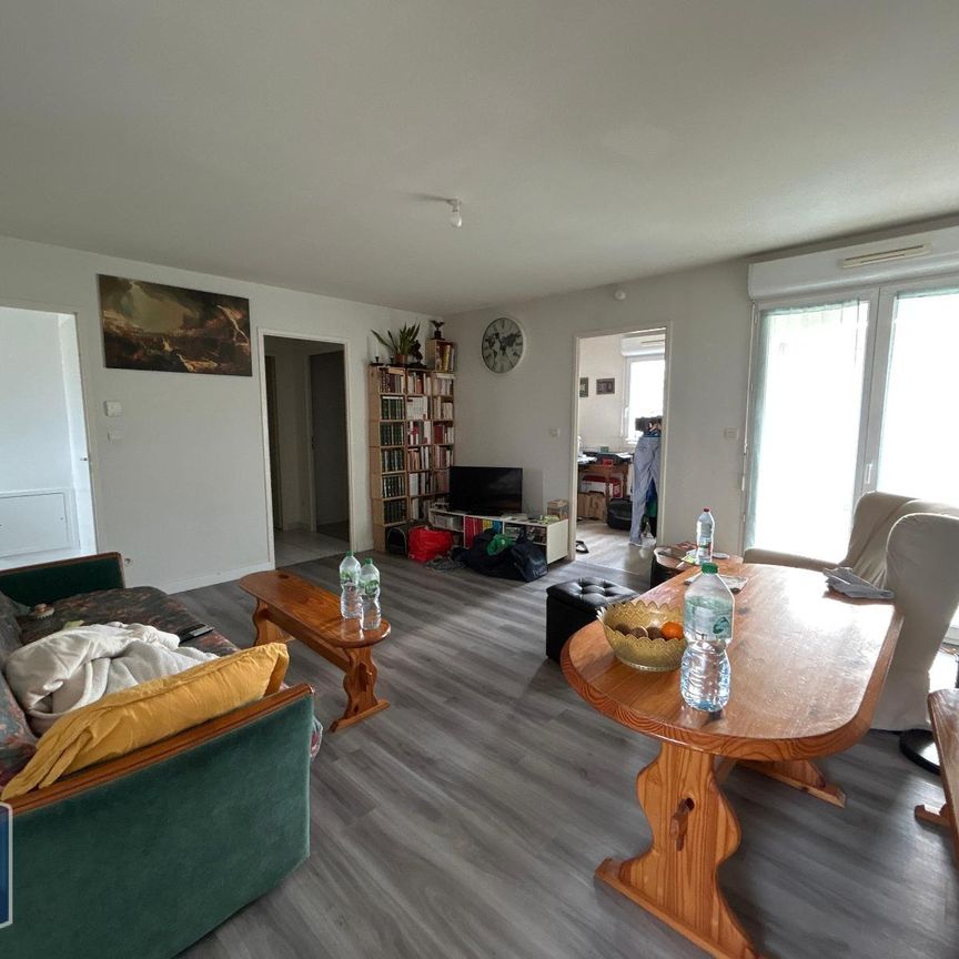 Location Appartement 3 pièces 55m² BEAUNE LES MINES 87280 - Photo 1