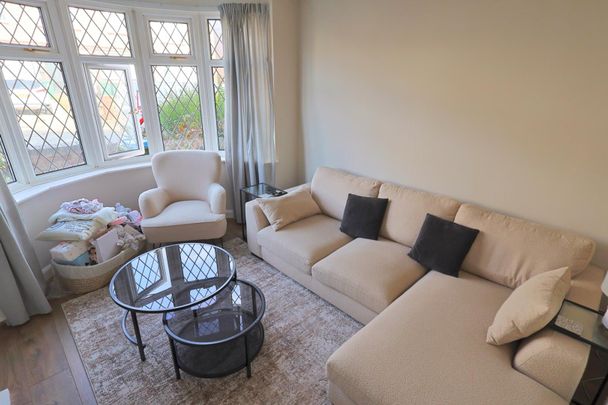 Herrick Road, Poets Corner, Coventry - IMMACULATELY PRESENTED - Photo 1